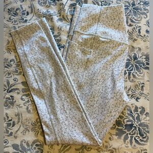 Athleta Salutation Stash high rise Gray Leggings with pockets